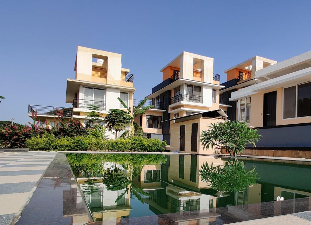 Royal Meadows - Igatpuri Bungalow B מראה חיצוני תמונה