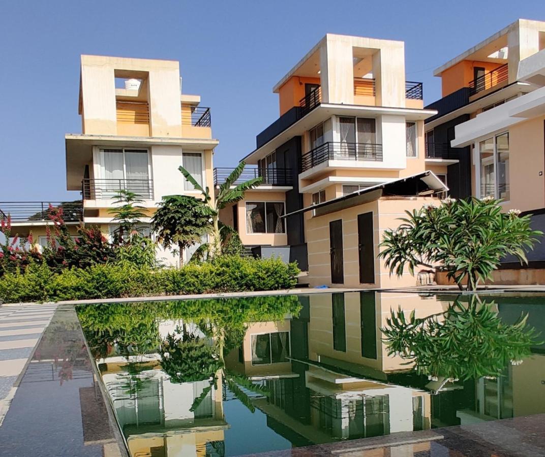 Royal Meadows - Igatpuri Bungalow B מראה חיצוני תמונה