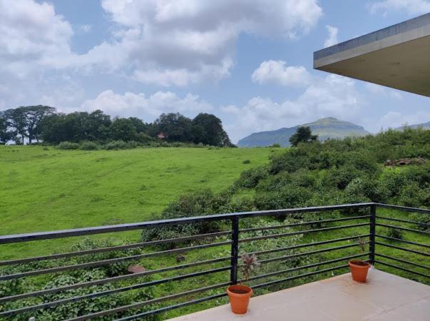 Royal Meadows - Igatpuri Bungalow B מראה חיצוני תמונה