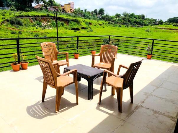 Royal Meadows - Igatpuri Bungalow B מראה חיצוני תמונה