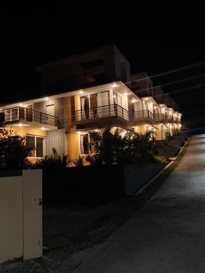 Royal Meadows - Igatpuri Bungalow B מראה חיצוני תמונה